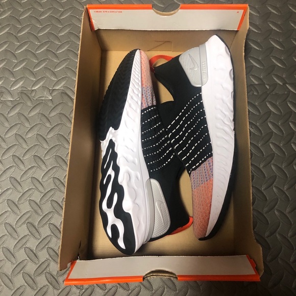 Nike React Phantom Run Flyknit 2 Black White DQ7647 001 Men's RUNNING NEW - Picture 9 of 9